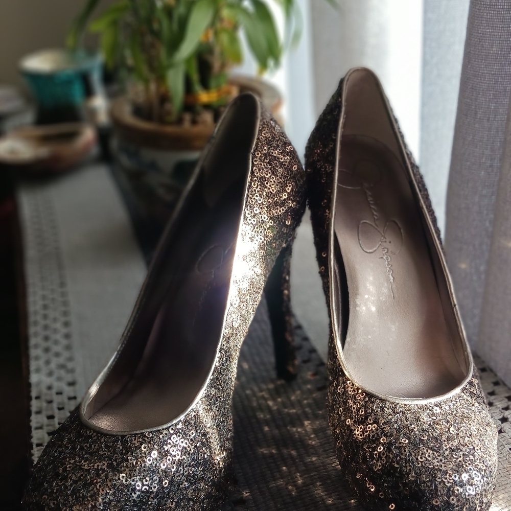 Jessica Simpson Insanely Sparkling And Glittering Gold Platform Sequin Heels